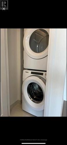 95 Attmar Drive, Brampton, ON - Indoor Photo Showing Laundry Room