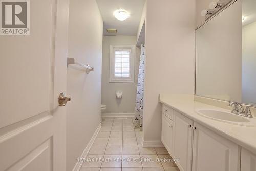 2432 Marisa Court, Mississauga, ON - Indoor Photo Showing Bathroom