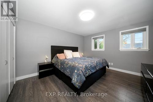 215 Mill Road, Toronto, ON - Indoor Photo Showing Bedroom