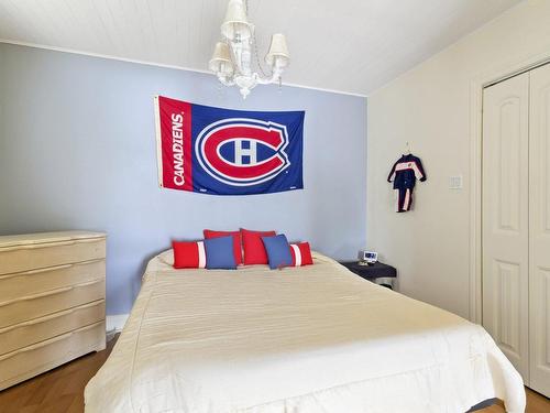 Chambre Ã  coucher principale - 218 Boul. Des Prairies, Laval (Laval-Des-Rapides), QC - Indoor Photo Showing Bedroom