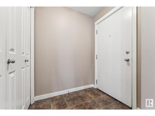 #102 18122 77 St Nw, Edmonton, AB - Indoor Photo Showing Other Room