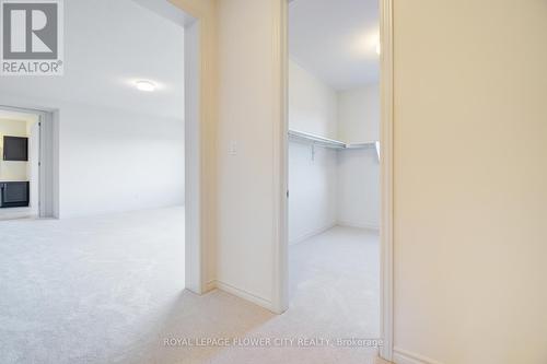 32 Twinleaf Crescent, Adjala-Tosorontio, ON - Indoor Photo Showing Other Room