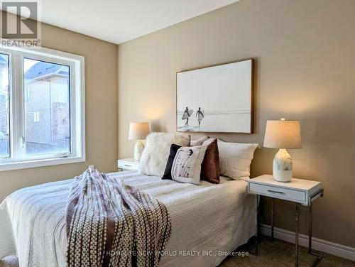 400 Threshing Mill Boulevard, Oakville, ON - Indoor Photo Showing Bedroom