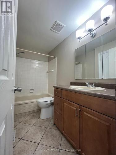 635 Lomond Crescent, Burlington, ON - Indoor Photo Showing Bathroom