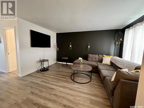 76 203 Herold Terrace, Saskatoon, SK - Indoor Photo Showing Living Room