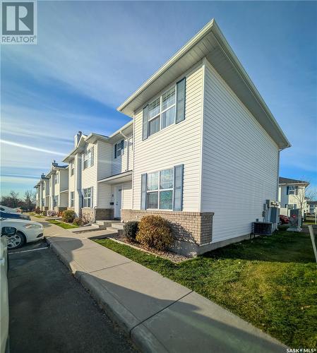 76 203 Herold Terrace, Saskatoon, SK - Outdoor