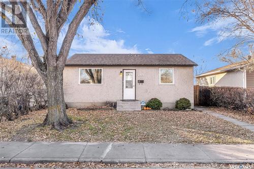 1525 Hnatyshyn Avenue, Saskatoon, SK - Outdoor