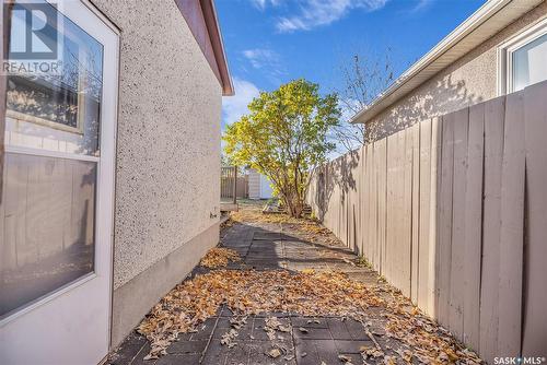 1525 Hnatyshyn Avenue, Saskatoon, SK - Outdoor