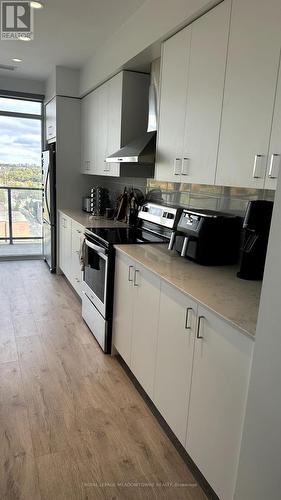 1402 - 15 Glebe Street, Cambridge, ON - Indoor Photo Showing Kitchen