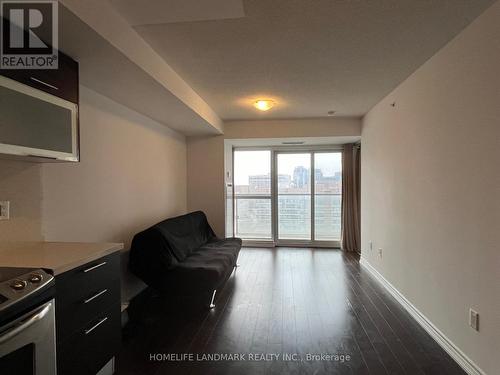 1812 - 386 Yonge Street, Toronto, ON - Indoor