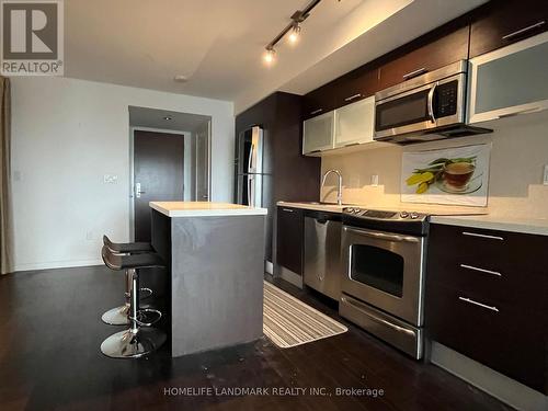 1812 - 386 Yonge Street, Toronto, ON - Indoor Photo Showing Kitchen With Stainless Steel Kitchen