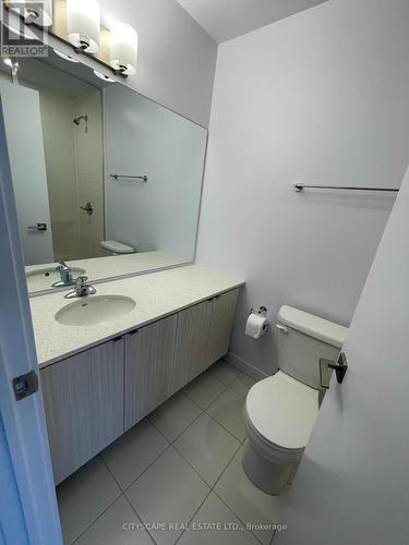 507 - 2433 Dufferin Street W, Toronto, ON - Indoor Photo Showing Bathroom