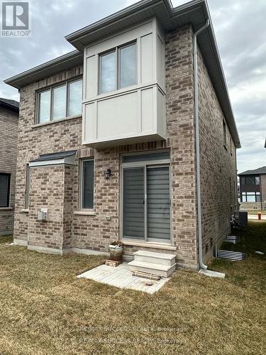 605 Etheridge Avenue W, Milton, ON - Outdoor