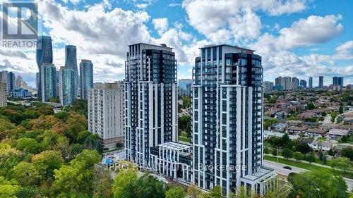 1707 - 202 Burnhamthorpe Road E, Mississauga, ON - Outdoor