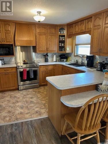 142 Coronation Drive, Canora, SK - Indoor Photo Showing Kitchen