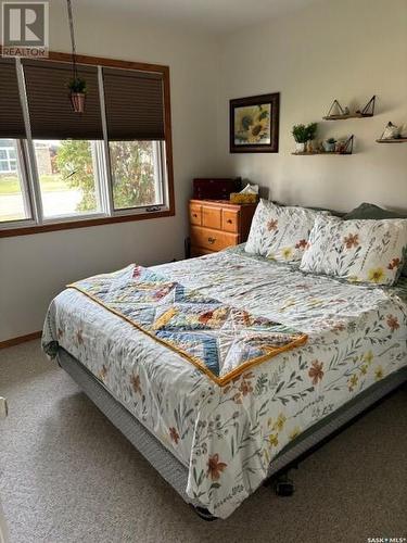 142 Coronation Drive, Canora, SK - Indoor Photo Showing Bedroom