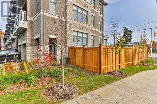 3002 Islington Avenue, Toronto, ON - Outdoor