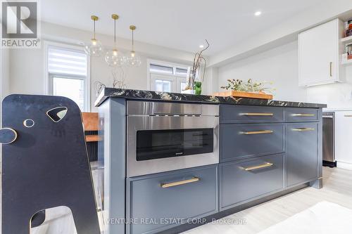 3002 Islington Avenue, Toronto, ON - Indoor Photo Showing Kitchen