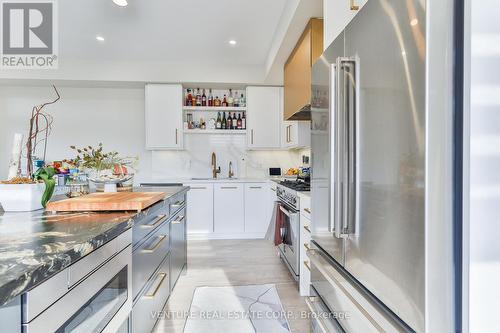 3002 Islington Avenue, Toronto, ON - Indoor Photo Showing Kitchen With Upgraded Kitchen