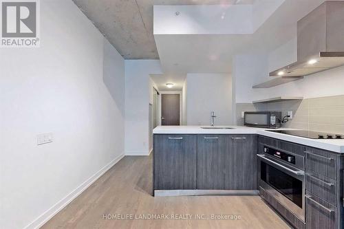 437 - 461 Adelaide Street W, Toronto, ON - Indoor Photo Showing Kitchen