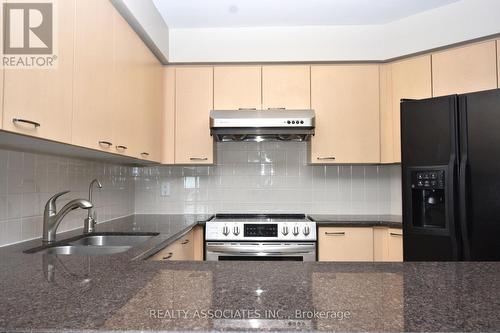 811 - 48 Suncrest Boulevard, Markham, ON - Indoor Photo Showing Kitchen With Double Sink With Upgraded Kitchen