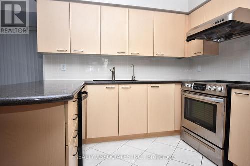 811 - 48 Suncrest Boulevard, Markham, ON - Indoor Photo Showing Kitchen