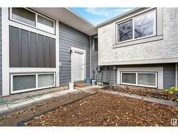 326 WILLOW CO NW  Edmonton, AB T5T 2K7