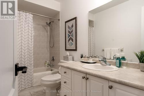 7 Trent Avenue, Toronto, ON - Indoor Photo Showing Bathroom