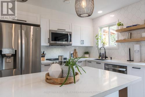 7 Trent Avenue, Toronto, ON - Indoor Photo Showing Kitchen With Upgraded Kitchen