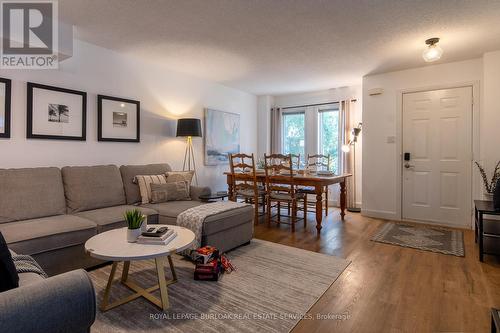 7 Trent Avenue, Toronto, ON - Indoor Photo Showing Living Room