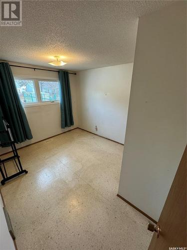 1043 Queen Street, Regina, SK - Indoor Photo Showing Other Room