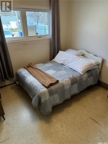 1043 Queen Street, Regina, SK - Indoor Photo Showing Bedroom