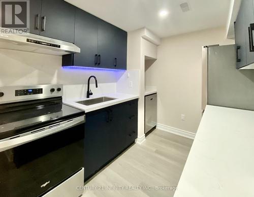 33 Grendon Crescent, Brampton (Credit Valley), ON - Indoor Photo Showing Kitchen