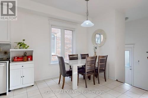 213 Paradelle Drive, Richmond Hill, ON - Indoor Photo Showing Dining Room