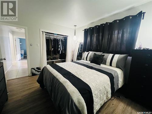 160 Lorne Street W, Swift Current, SK - Indoor Photo Showing Bedroom