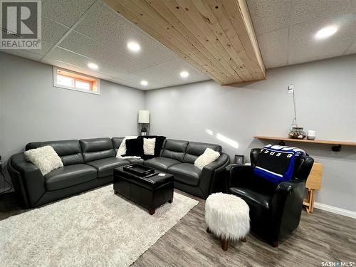 160 Lorne Street W, Swift Current, SK - Indoor Photo Showing Basement