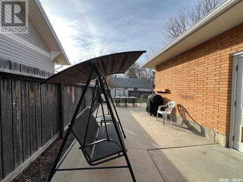 160 Lorne Street W, Swift Current, SK - Outdoor With Exterior