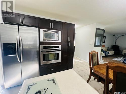 160 Lorne Street W, Swift Current, SK - Indoor Photo Showing Kitchen With Stainless Steel Kitchen