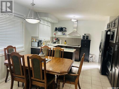 160 Lorne Street W, Swift Current, SK - Indoor Photo Showing Dining Room