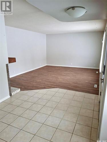 160 Lorne Street W, Swift Current, SK - Indoor Photo Showing Other Room