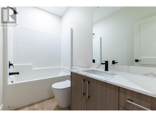 3035 Munro Way, Prince George, BC - Indoor Photo Showing Bathroom