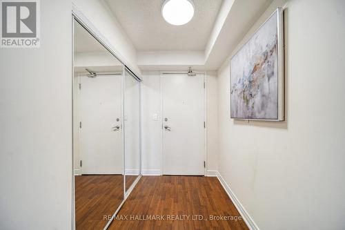 1002 - 225 Wellesley Street E, Toronto, ON - Indoor Photo Showing Other Room