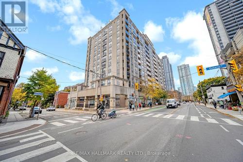 1002 - 225 Wellesley Street E, Toronto, ON - Outdoor With Facade