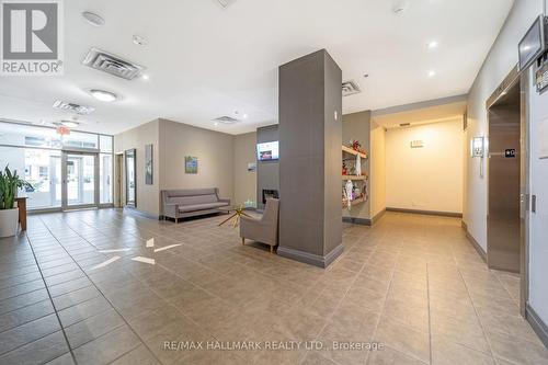 1002 - 225 Wellesley Street E, Toronto, ON - Indoor Photo Showing Other Room