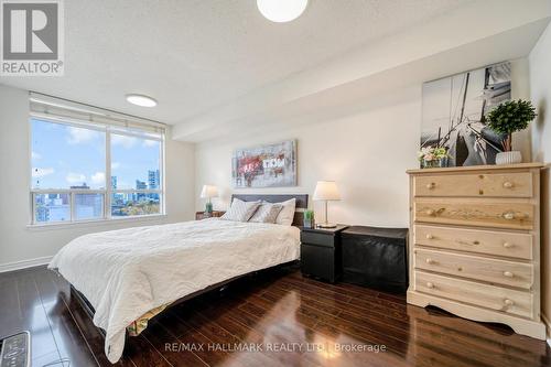 1002 - 225 Wellesley Street E, Toronto, ON - Indoor Photo Showing Bedroom