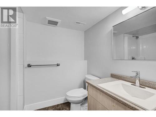 1127 Monarch Court, Prince George, BC - Indoor Photo Showing Bathroom