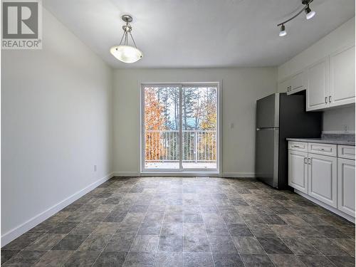 200 Black Forest Drive Unit# 707, Invermere, BC - Indoor Photo Showing Kitchen