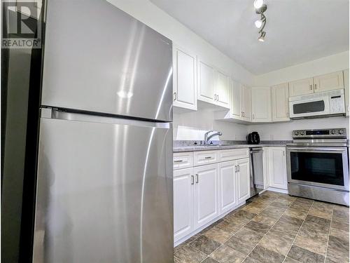 200 Black Forest Drive Unit# 707, Invermere, BC - Indoor Photo Showing Kitchen With Stainless Steel Kitchen