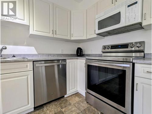 200 Black Forest Drive Unit# 707, Invermere, BC - Indoor Photo Showing Kitchen With Stainless Steel Kitchen