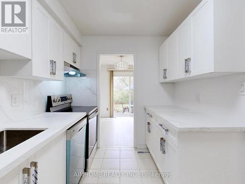 3 - 4171 Glen Erin Drive, Mississauga, ON - Indoor Photo Showing Kitchen